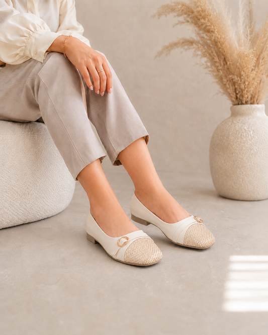 Ballerina flat Leather With an elegant straw toe BN-523