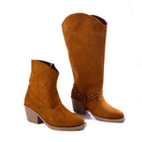Knee-High Suede Boots - Elegant Beige Mid-Heels LB-30