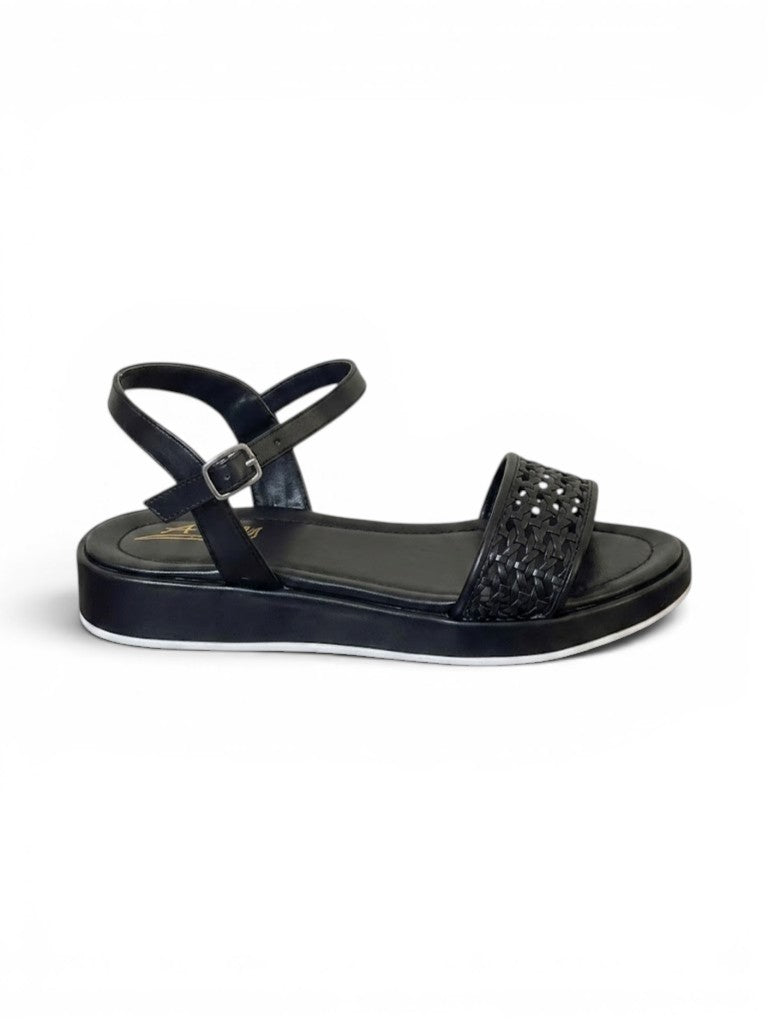 sandals Leather flat with mesh strap SF-62