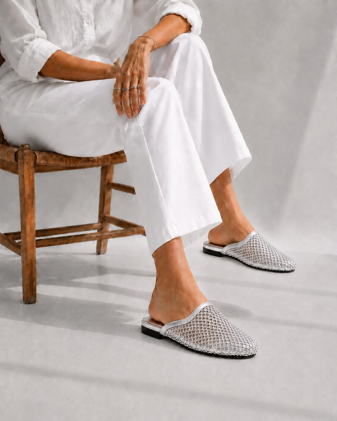 Mule flat leather Diamond-studded mesh design SB-706