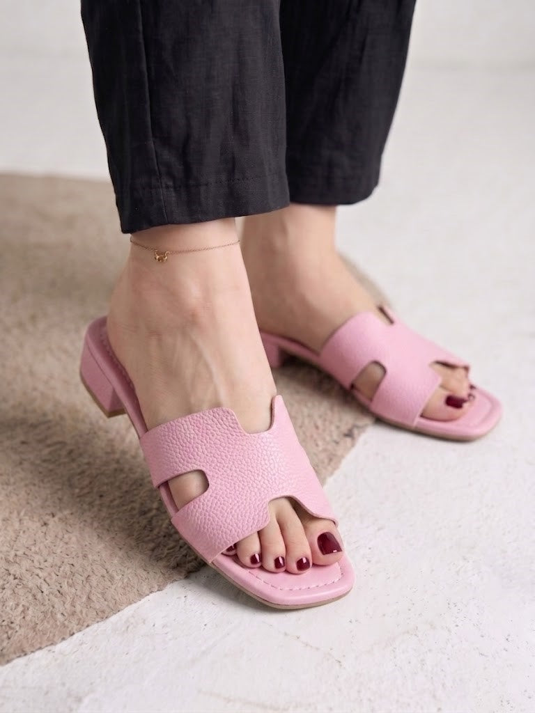 Slippers flat leather Stylish with the letter H - SL-230