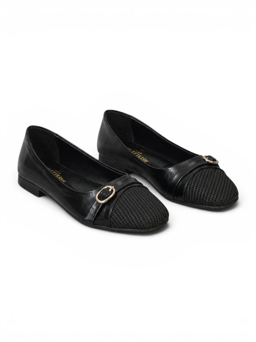 Ballerina flat Leather With an elegant straw toe BN-523